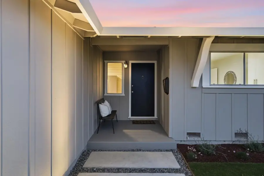 882 San Rafael Avenue, Mountain View, CA 94043 - #3