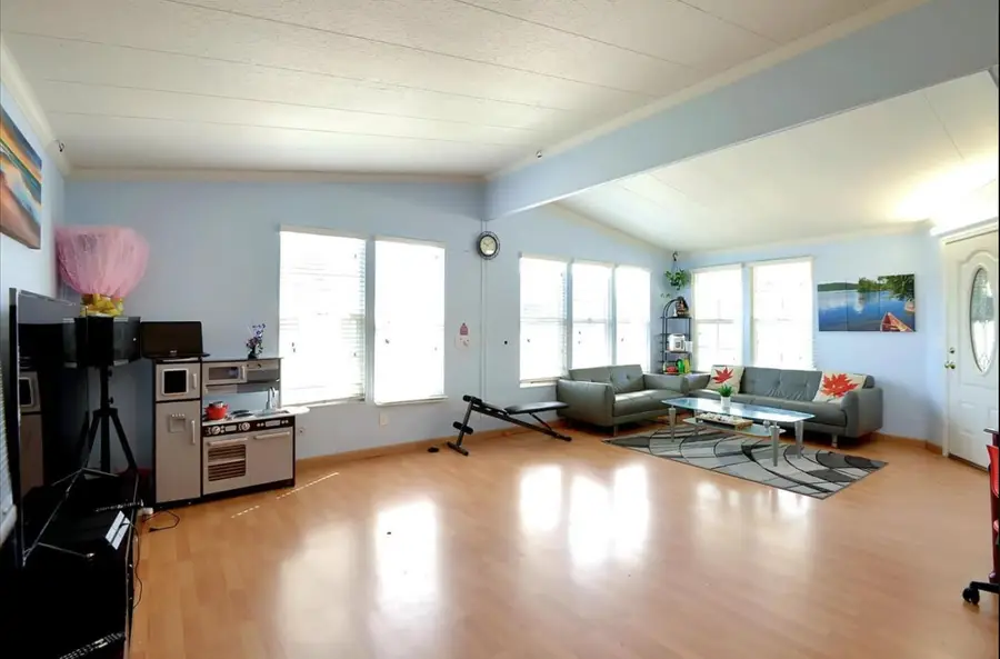 401 Chateau La Salle #401, San Jose, CA 95111 - Image #2