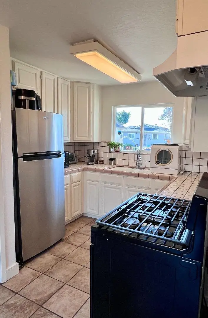 1210 Mastic Street, San Jose, CA 95110 - Image #3