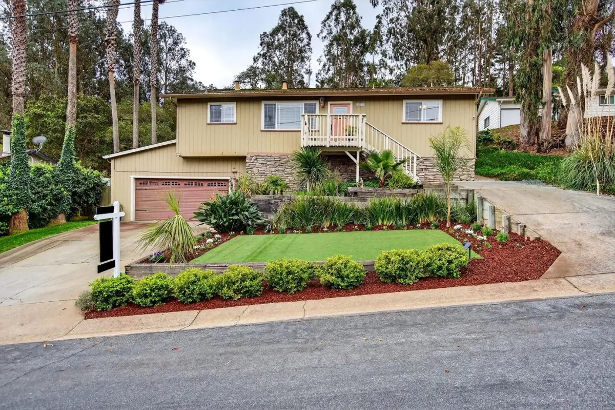 6870 Lakeview Drive, Salinas, CA 93907 - #1