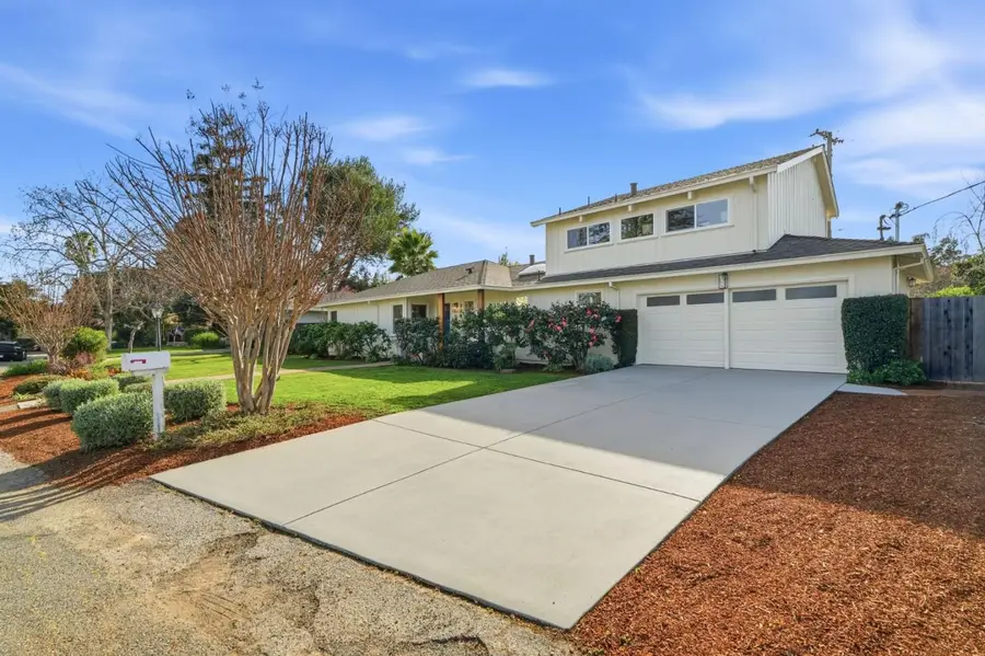 728 Brentwood Place, Los Altos, CA 94024 - Image #3