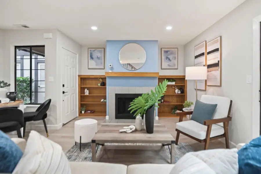 1203 Hollenbeck Avenue, Sunnyvale, CA 94087 - Image #2