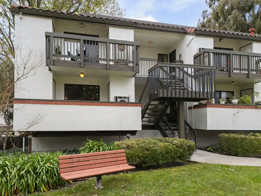 712 San Conrado Terrace #4, Sunnyvale, CA 94085 - Image #2