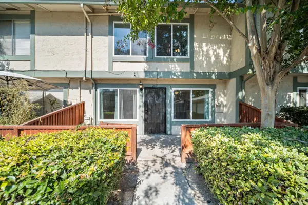 2697 Lone Bluff Way, San Jose, CA 95111
