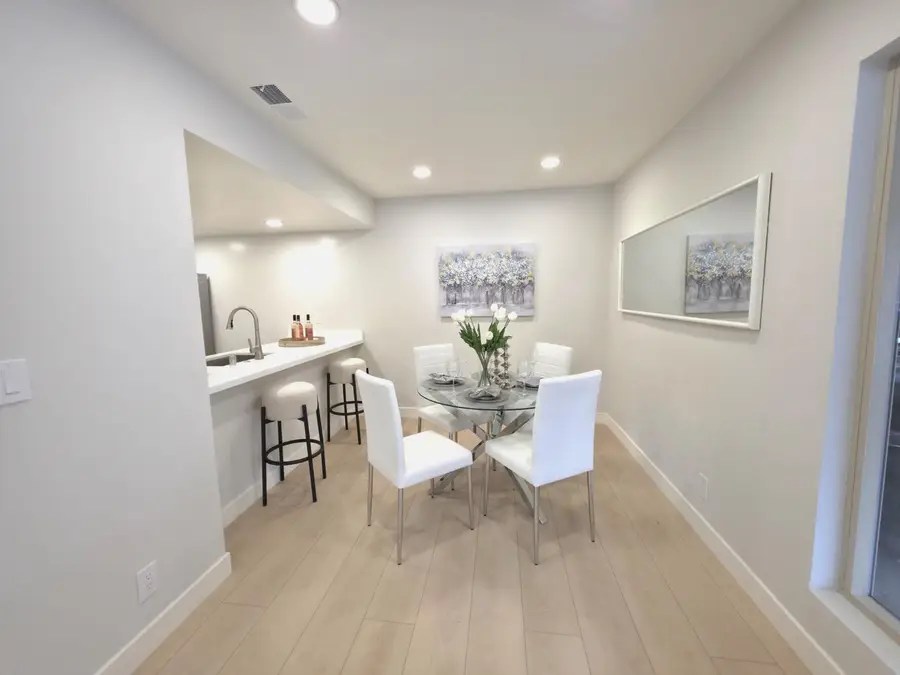 212 Red Oak Drive #A, Sunnyvale, CA 94086 - #3