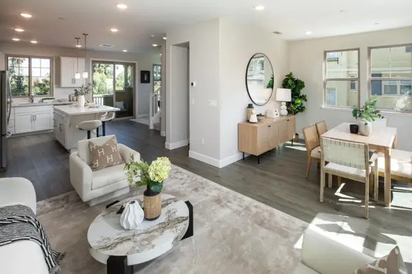 83 Fairchild Drive, Mountain View, CA 94043