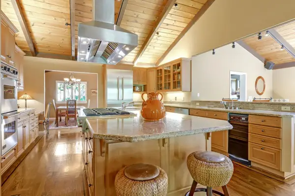 153 Devonshire Boulevard, San Carlos, CA 94070