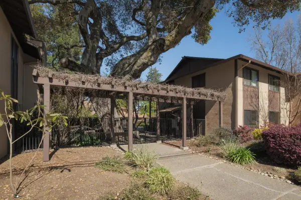 610 Gilbert Avenue #25, Menlo Park, CA 94025