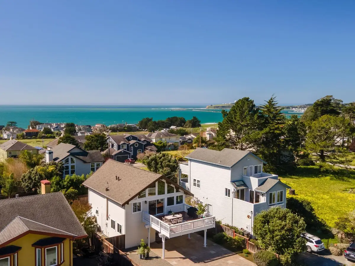 350 6th Avenue, Half Moon Bay, CA 94019 - #1
