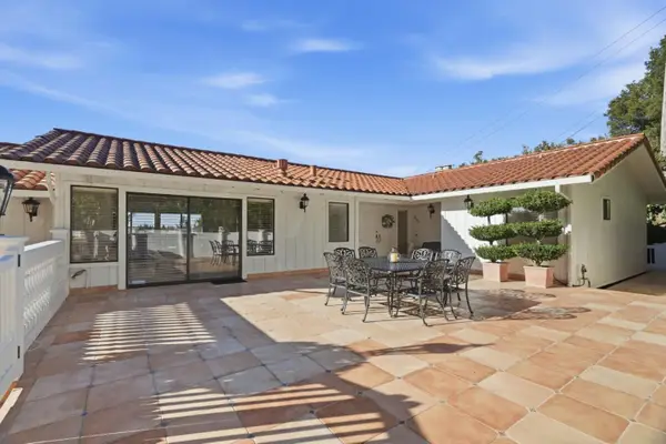 911 Matts Court, Los Altos, CA 94024