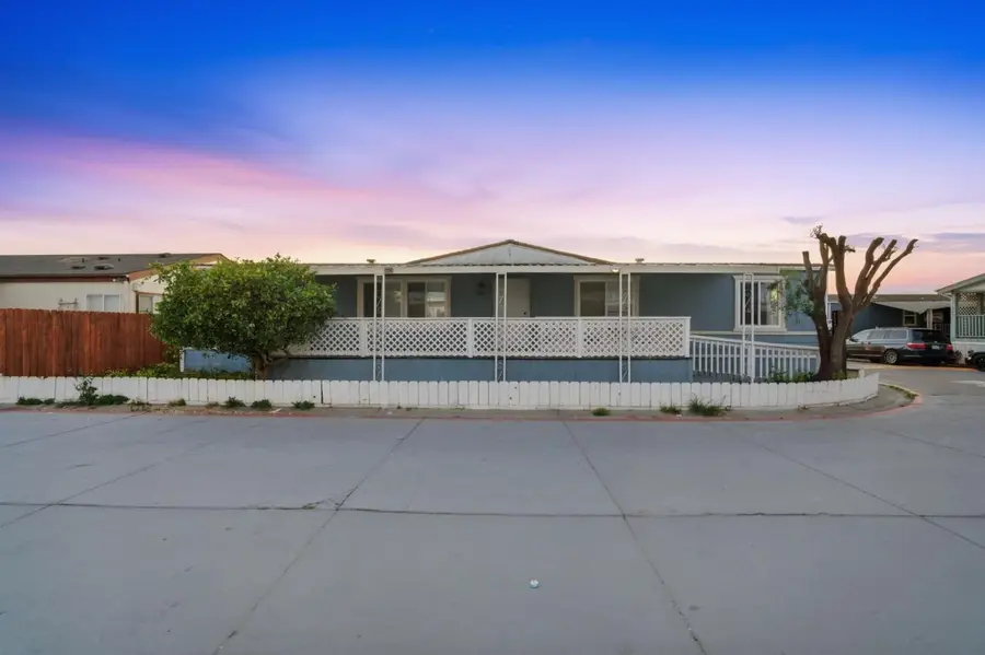 174 Redwood Avenue #174, Hollister, CA 95023 - #2