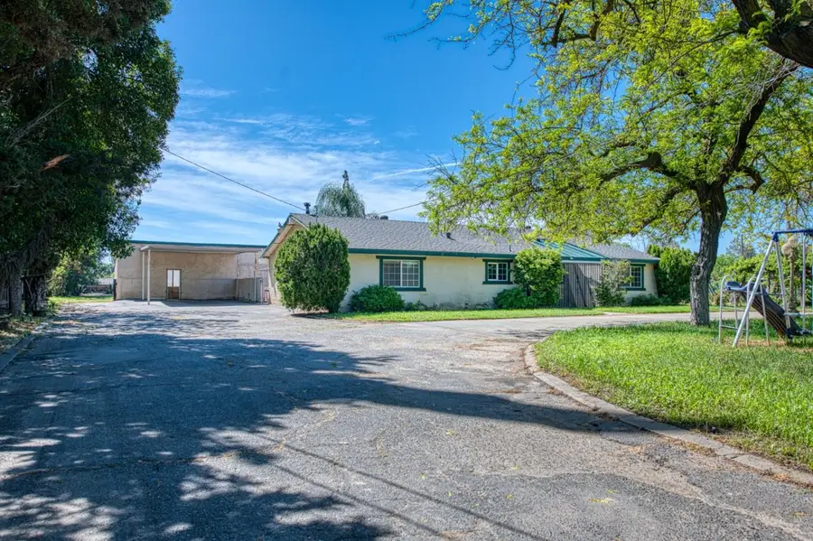 4355 W Shields Avenue, Fresno, CA 93722 - #2