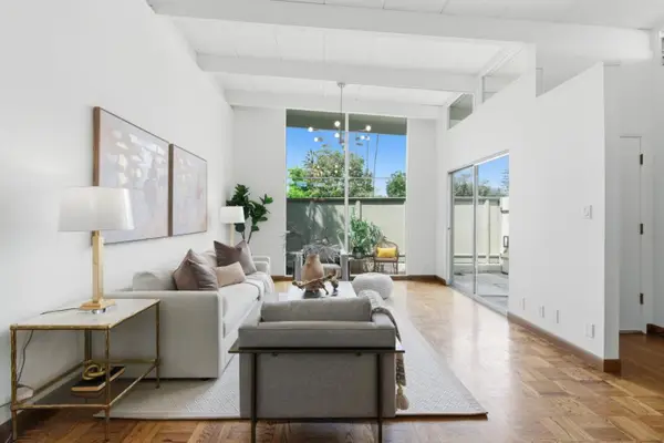 3909 Middlefield Road #F, Palo Alto, CA 94303