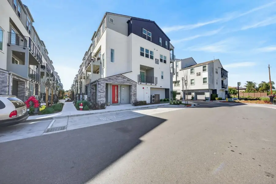 550 Redberry Way, San Jose, CA 95117 - #3