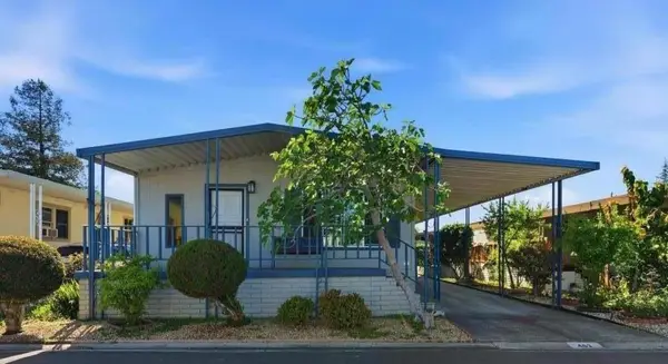 403 Chateau La Salle #403, San Jose, CA 95111