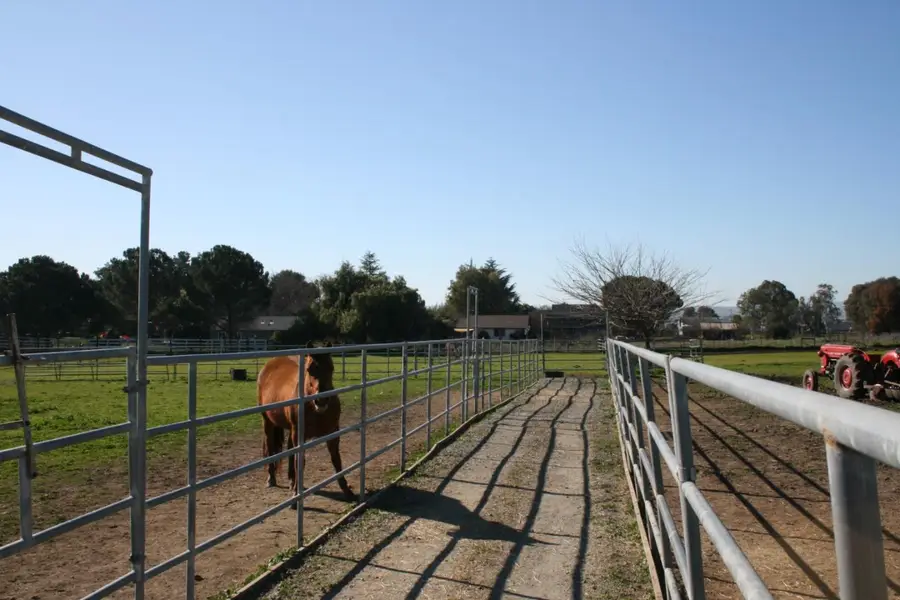 1738 H Santa Ana #H, Hollister, CA 95023 - #3