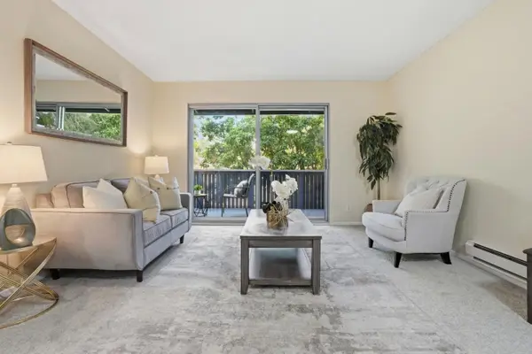 143 Piccadilly Place #F, San Bruno, CA 94066