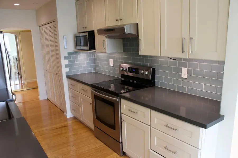 1110 Bayswater Avenue #105, Burlingame, CA 94010 - #3