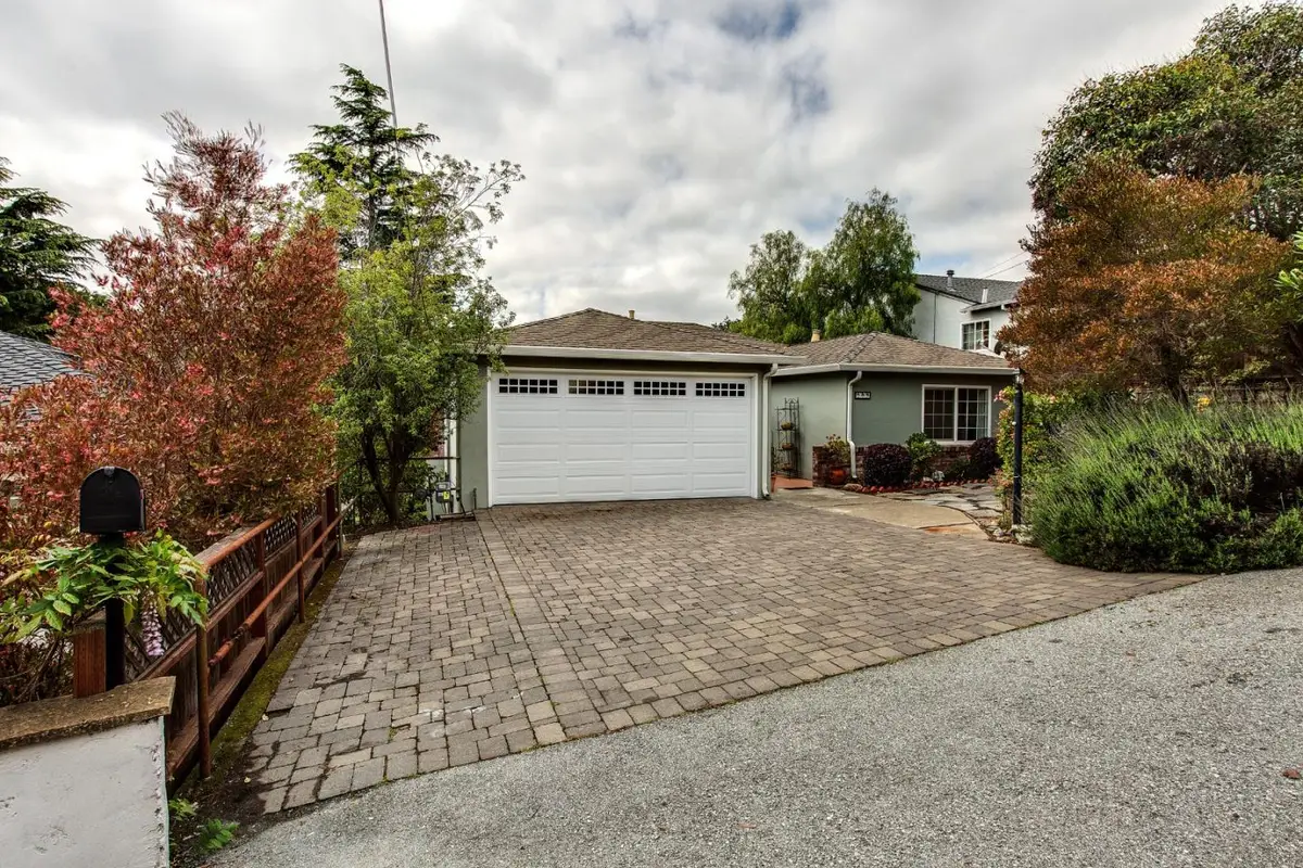 209 Clifton Avenue, San Carlos, CA 94070 - #1