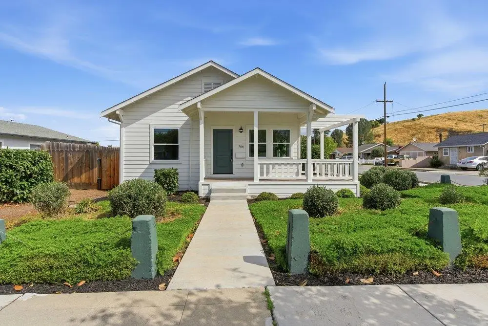 706 Central Avenue, Hollister, CA 95023 - #1