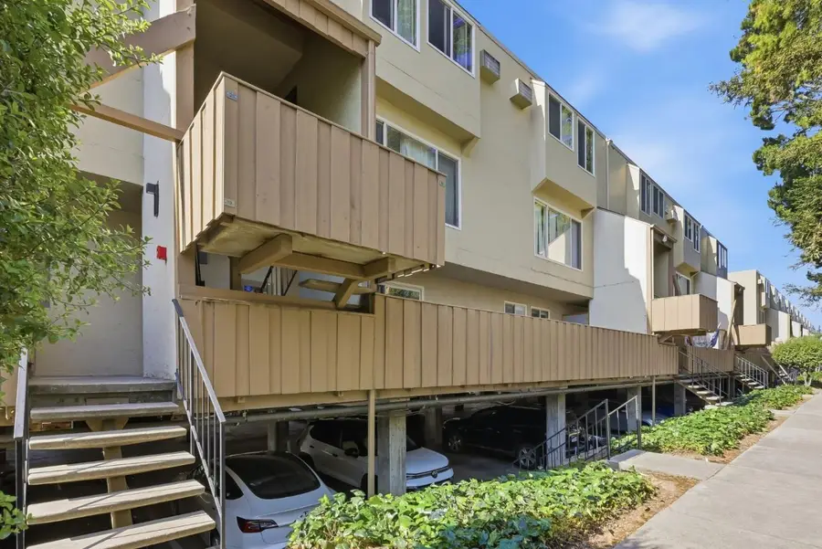 340 Auburn Way #19, San Jose, CA 95129 - #3