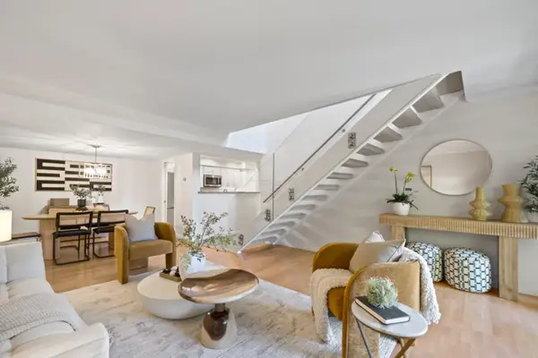 23 Los Altos Square, Los Altos, CA 94022