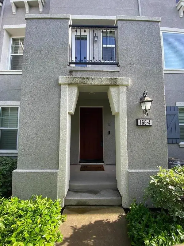 166 Selby Lane #4, Livermore, CA 94551