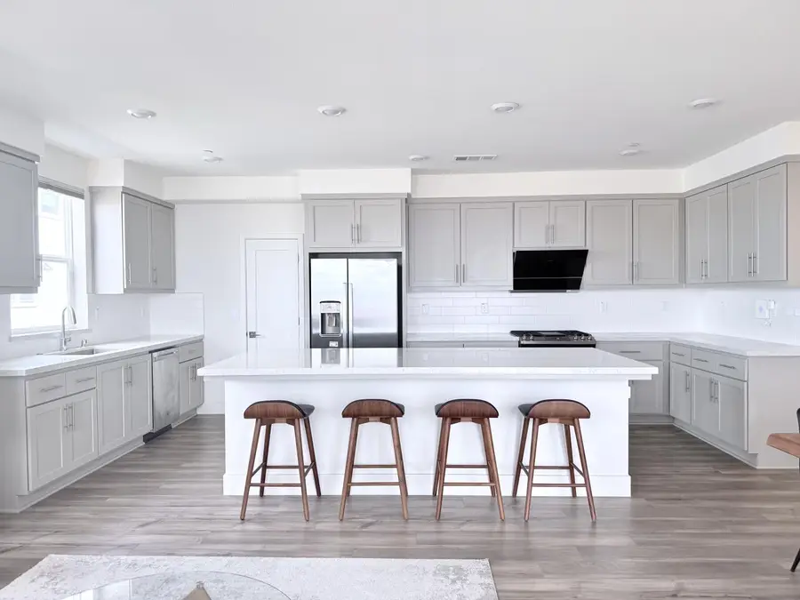 9584 Seawind Way, Newark, CA 94560 - #2