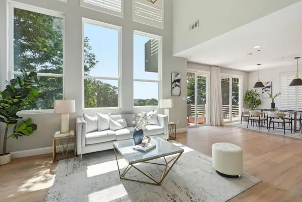 8265 Skyline Circle, Oakland, CA 94605