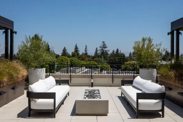 450 First #106, Los Altos, CA 94022