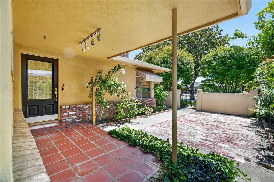 72 Henry Street, Hollister, CA 95023 - #2