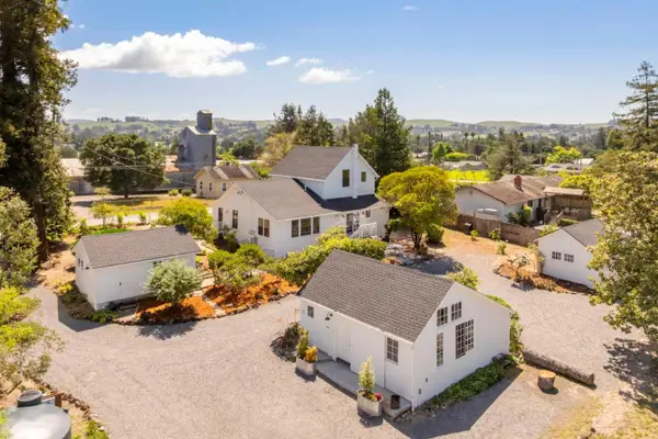 2212 Magnolia Avenue, Petaluma, CA 94952