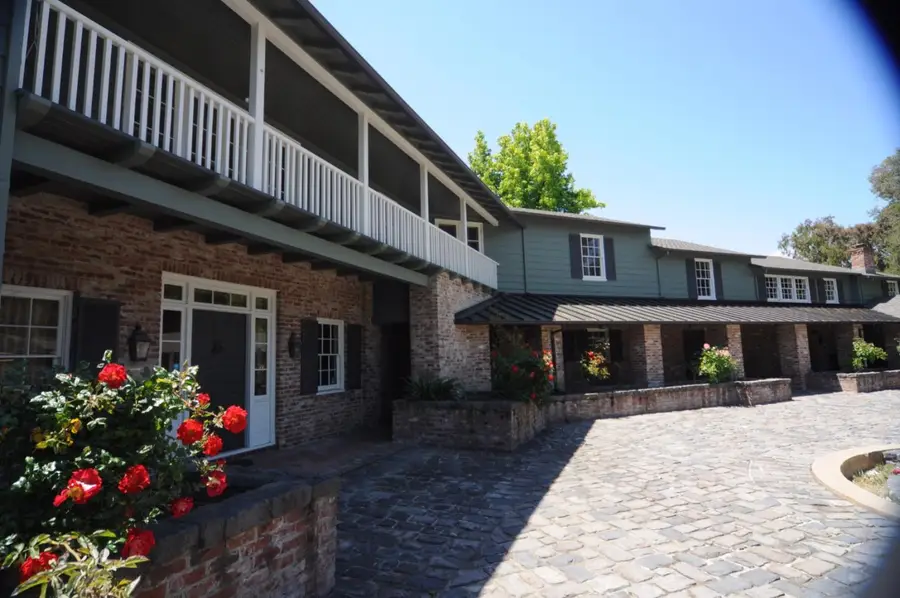 389 Moore Road, Woodside, CA 94062 - #3