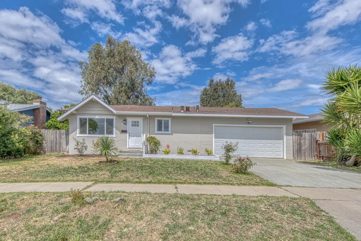 344 Pueblo Drive, Salinas, CA 93906 - #1