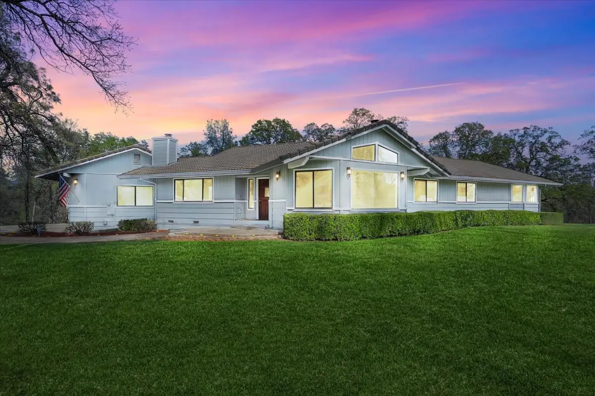 19862 Paso Robles Avenue, Redding, CA 96003 - #1