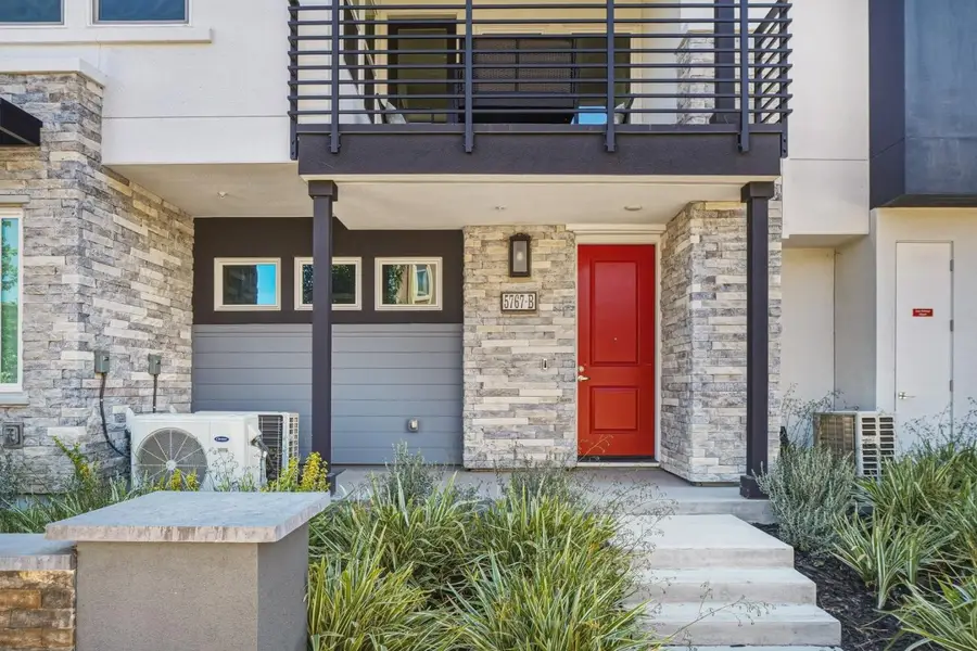 5767 Iron Horse Parkway #B, Dublin, CA 94568 - #3