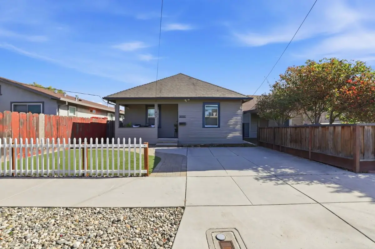 827 Central Avenue, Hollister, CA 95023 - #1