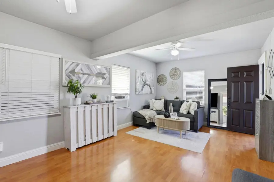 827 Central Avenue, Hollister, CA 95023 - #3