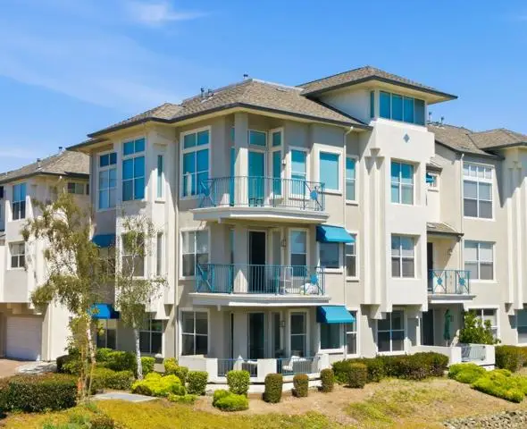 500 Baltic Circle #506, Redwood Shores, CA 94065
