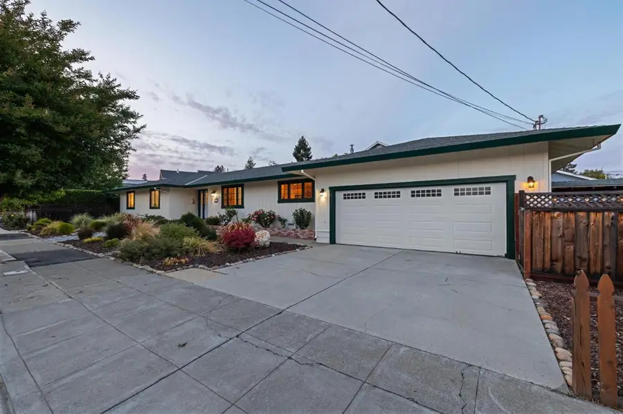 567 Sapphire Street, Redwood City, CA 94062 - #2