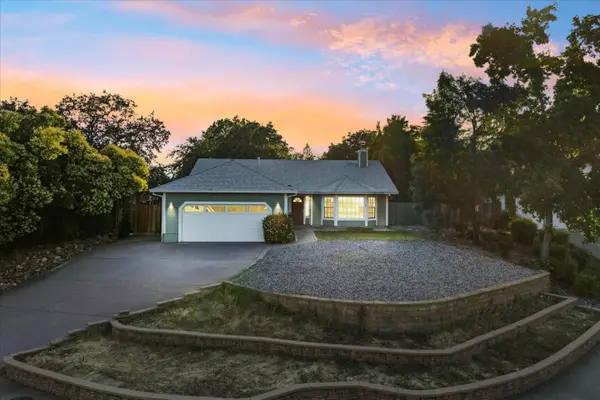 722 Saint Thomas Parkway, Redding, CA 96003