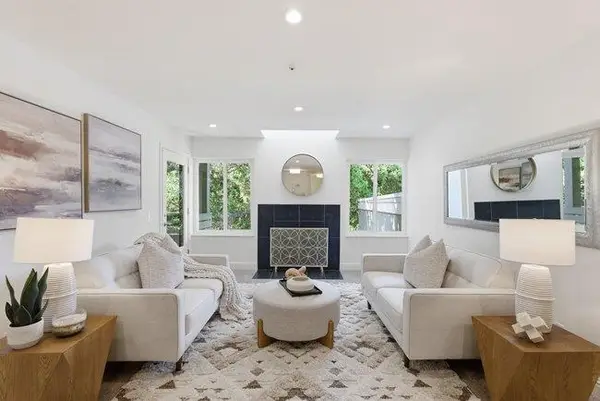 4016 Farm Hill Boulevard #308, Redwood City, CA 94061