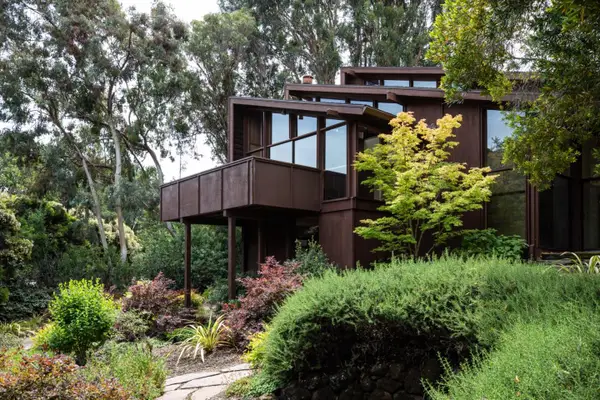 706 Tolman Drive, Stanford, CA 94305