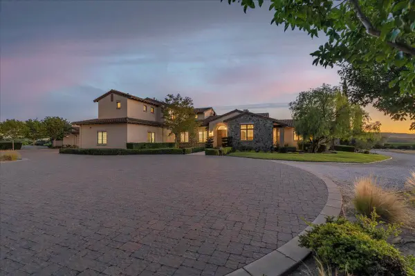 741 Kalthoff Common, Livermore, CA 94550