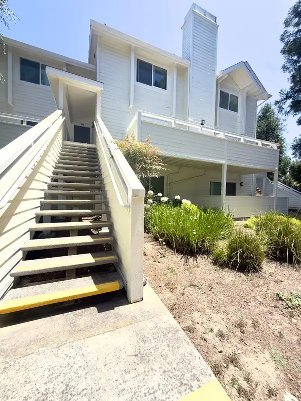 41 Grandview Street #805, Santa Cruz, CA 95060