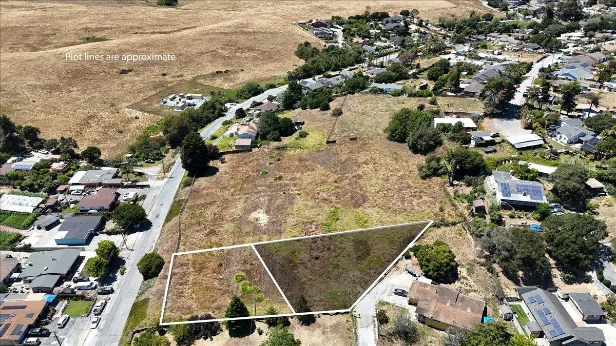 13 Thomas Road, Royal Oaks, CA 95076 - #1