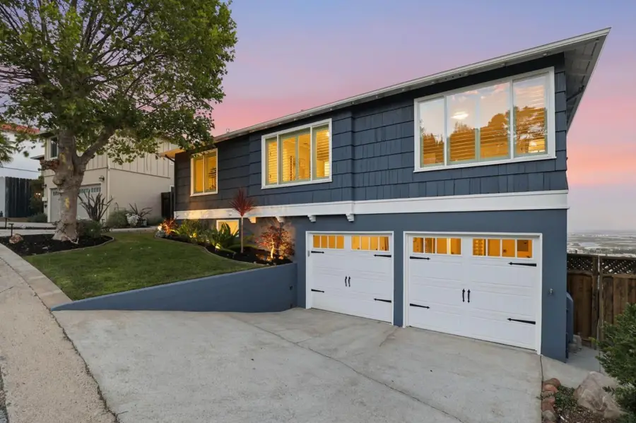 1049 Buckland Avenue, San Carlos, CA 94070 - #3