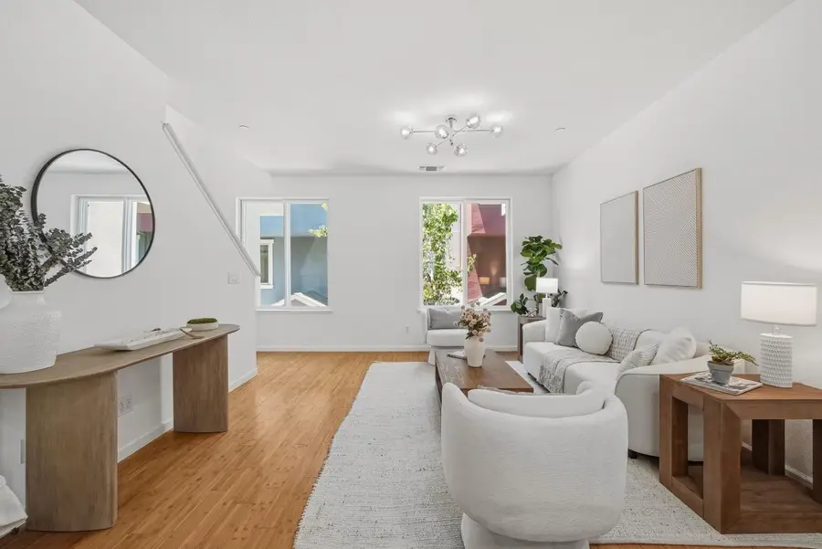 909 Alta Mar Terrace, San Jose, CA 95126 - #3
