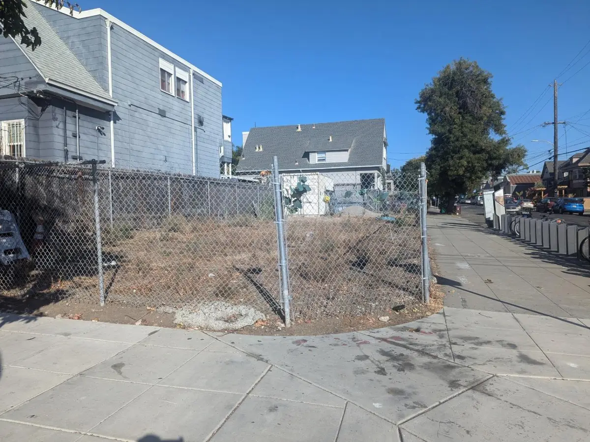 3700 West Street, Oakland, CA 94608 - #1