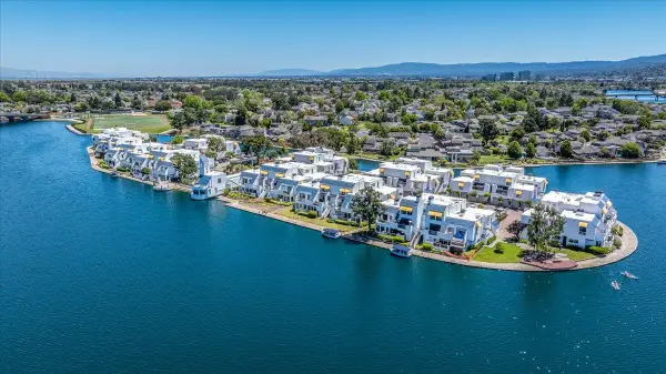 945 Lido Lane, Foster City, CA 94404
